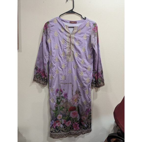 Gorgeous bin saeed Floral Lawn Dress w/ gold thread embroidery size 18 - Picture 1 of 8
